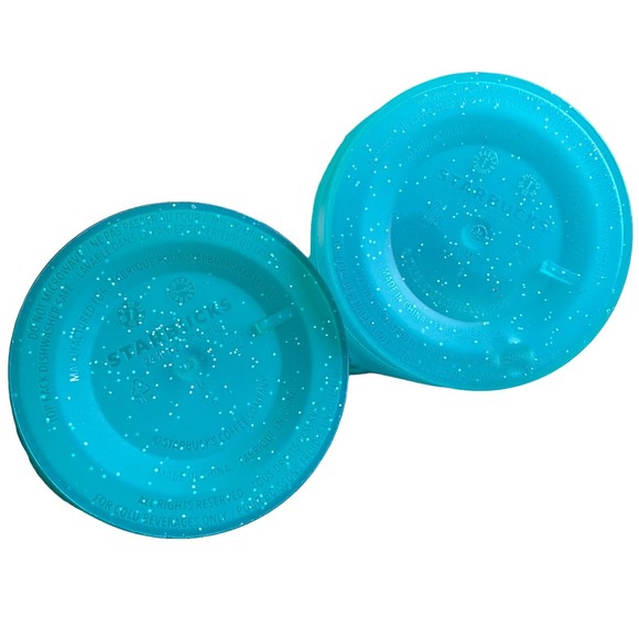 Starbucks 24oz Green Holiday 2022 Cold Cups Set of 2 w/ Lids & 1 Straw - Picture 4 of 4